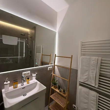 Beckhomes Munich, New, 2br With Terrace