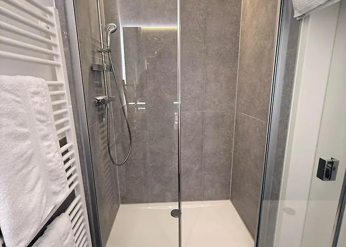 Beckhomes Munich, New, 2br With Terrace Appartement *
