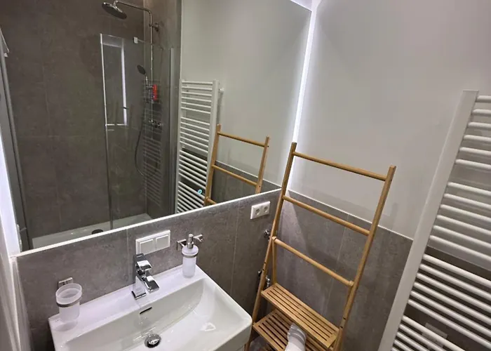 Beckhomes Munich, New, 2br With Terrace Appartement *